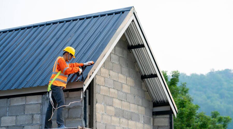 Professional gutter cleaning in Oxon Hill, MD